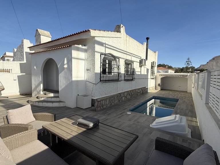Villa for Sale in San Miguel, Alicante 1