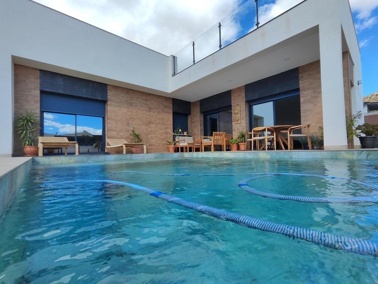 Villa for Sale in Pinoso, Alicante 2