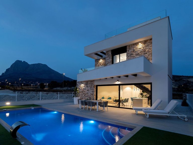 Villa for Sale in Finestrat, Alicante 3