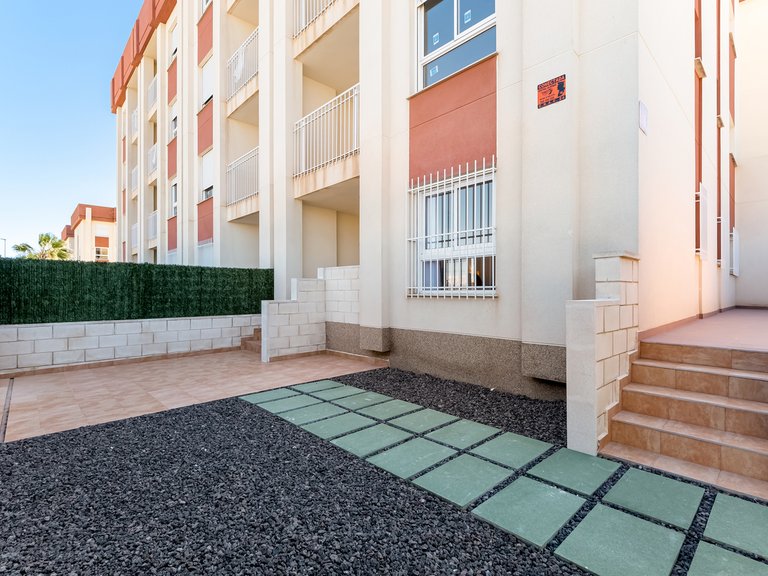 Apartment for Sale in Cabo Roig, Alicante 25