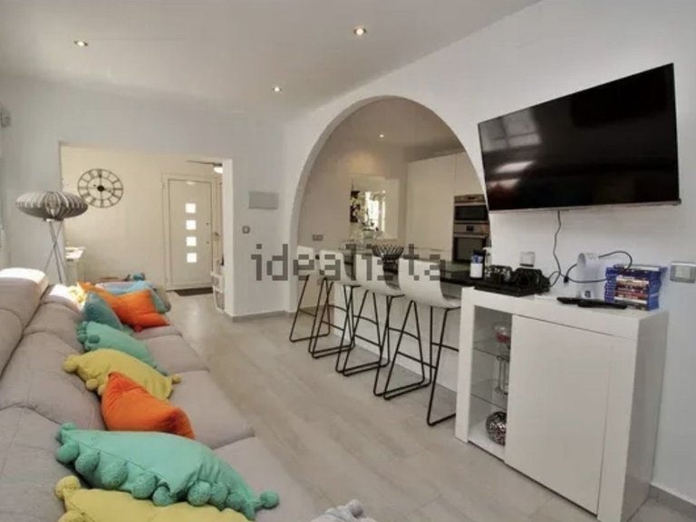 Villa for Sale in Villamartin, Alicante 6