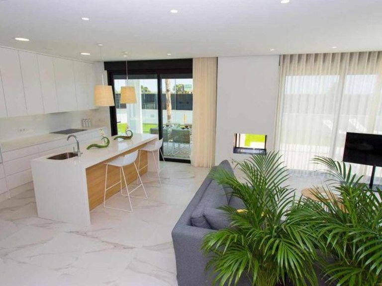 Villa for Sale in Los Alcazares, Murcia 3