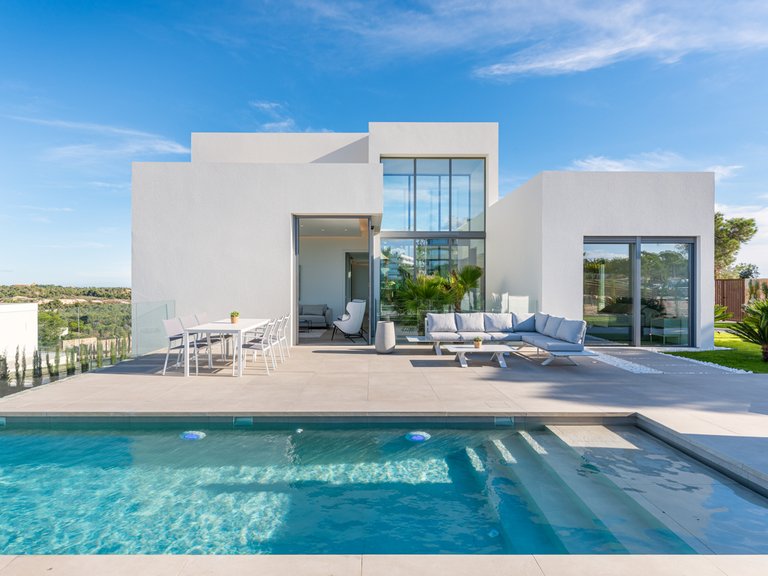 Villa for Sale in Las Colinas Golf Resort, Alicante 5