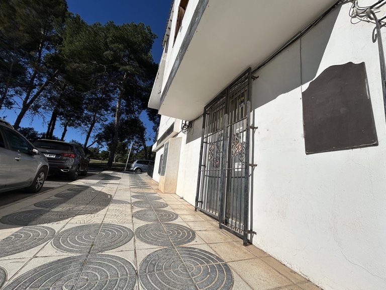Commercial for Sale in Villamartin, Alicante 3