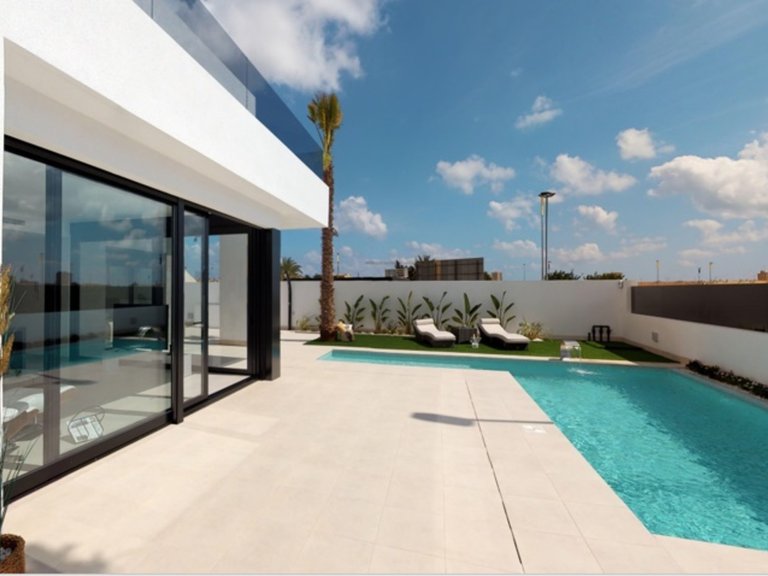 Villa for Sale in San Pedro Del Pinatar, Murcia 2
