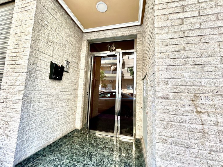 Apartment for Sale in Torrevieja, Alicante 28