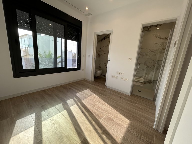 Town House for Sale in Cabo Roig, Alicante 16