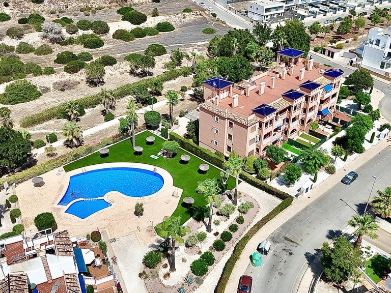 Apartment for Sale in La Zenia, Alicante 2