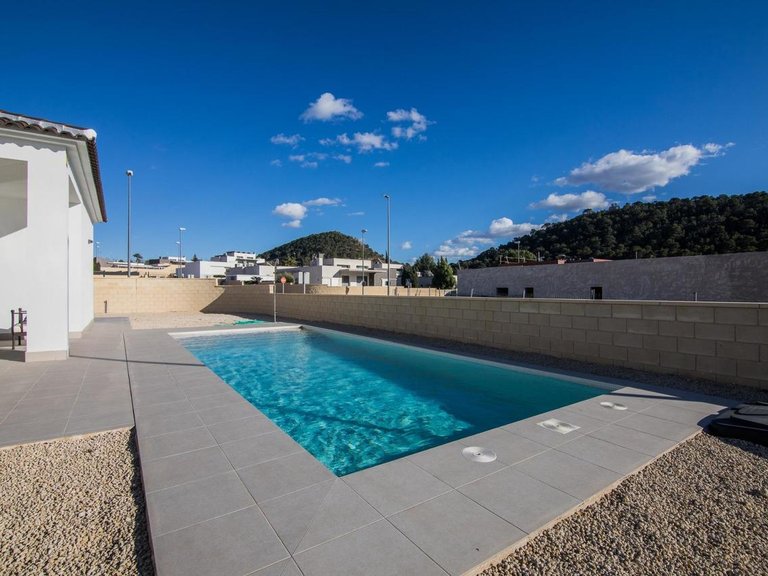 Villa for Sale in Pinoso, Alicante 5