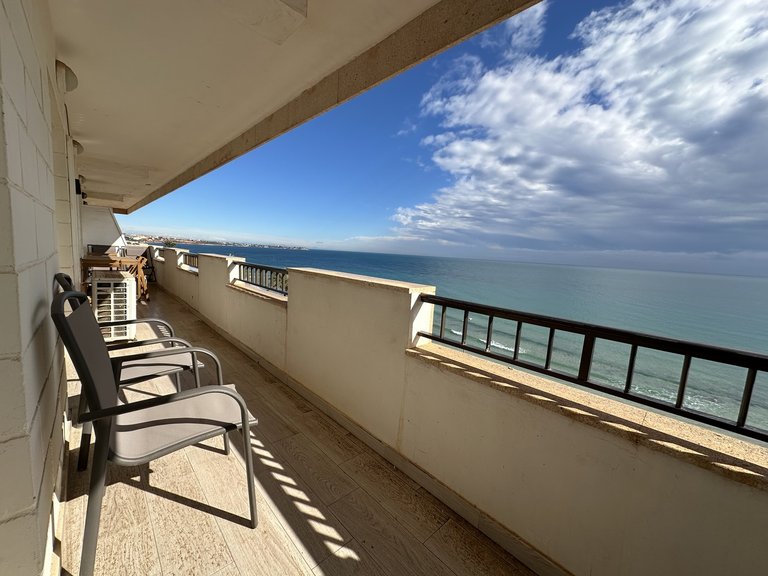 Apartment for Sale in Mil Palmeras, Alicante 1