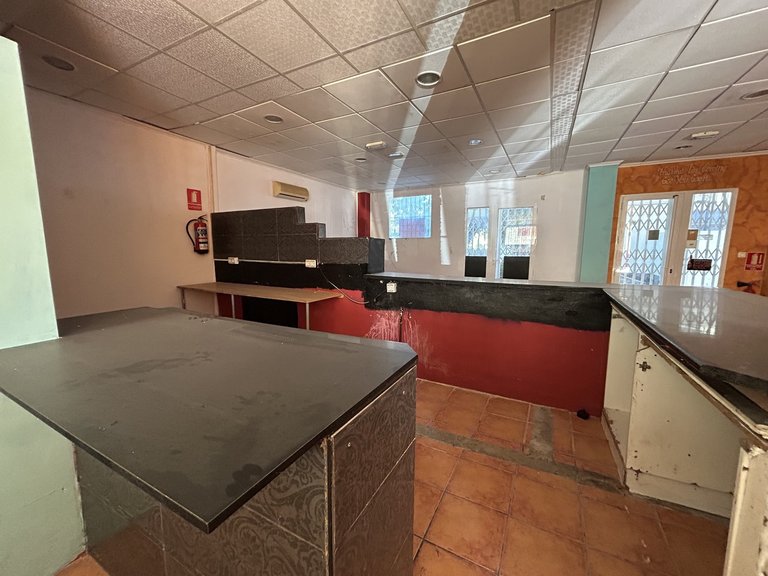 Commercial for Sale in Villamartin, Alicante 15