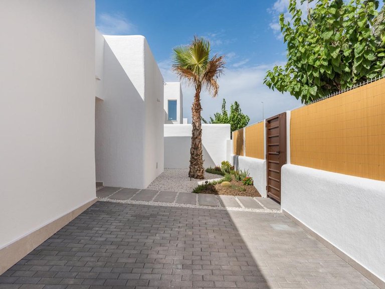 Villa for Sale in Dolores, Alicante 29