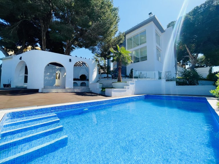 Villa for Sale in Torrevieja, Alicante 1