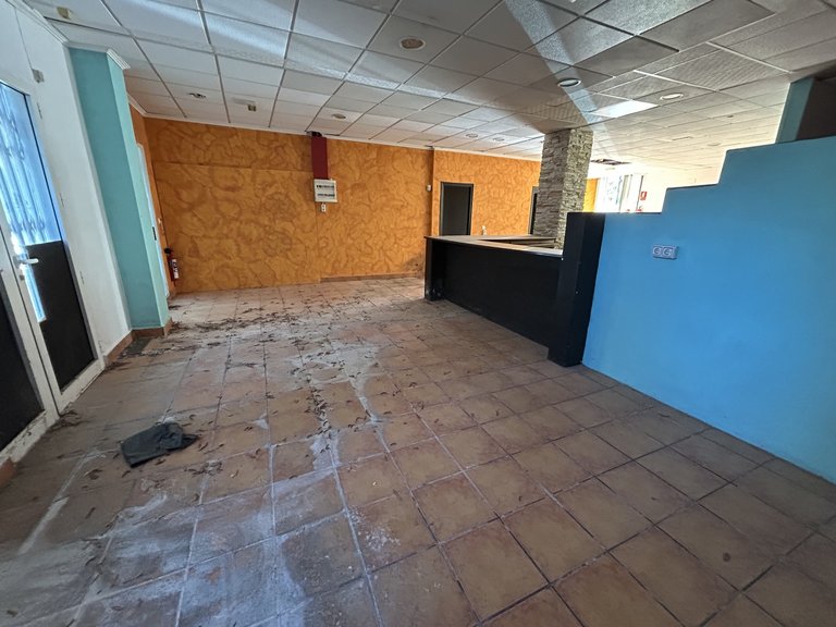 Commercial for Sale in Villamartin, Alicante 6