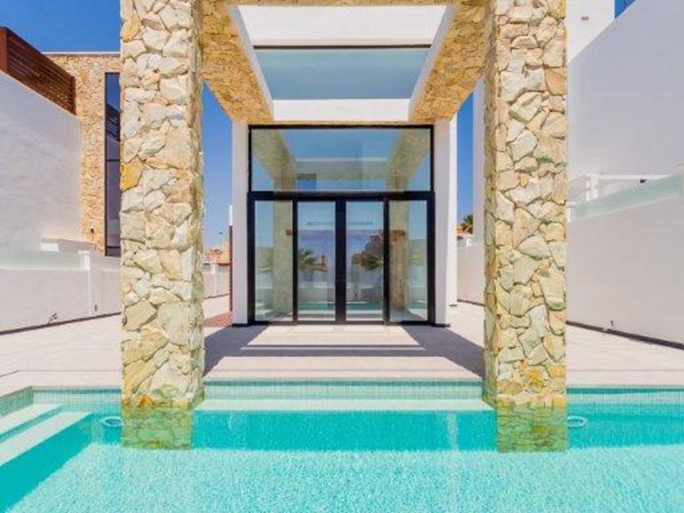 Villa for Sale in Torrevieja, Alicante 38