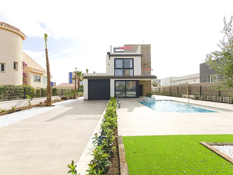 Villa for Sale in Dehesa De Campoamor, Alicante 43