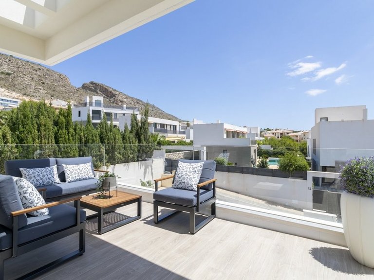 Villa for Sale in Finestrat, Alicante 8