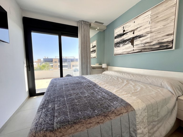 Penthouse for Sale in Torrevieja, Alicante 10