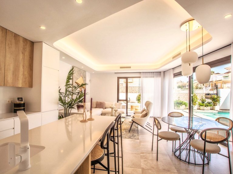 Villa for Sale in Los Balcones, Alicante 3