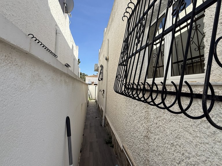 Villa for Sale in San Miguel, Alicante 45