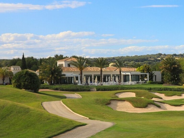 Villa for Sale in Las Colinas Golf Resort, Alicante 11