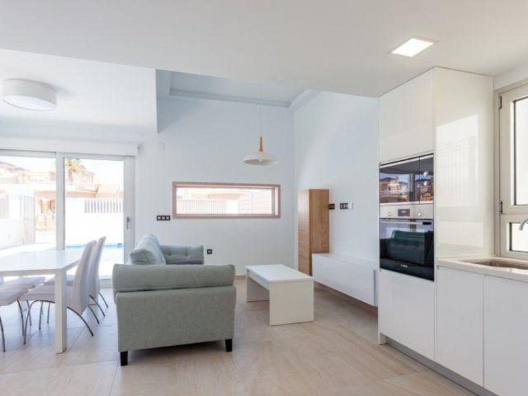 Villa for Sale in Guardamar Del Segura, Alicante 27