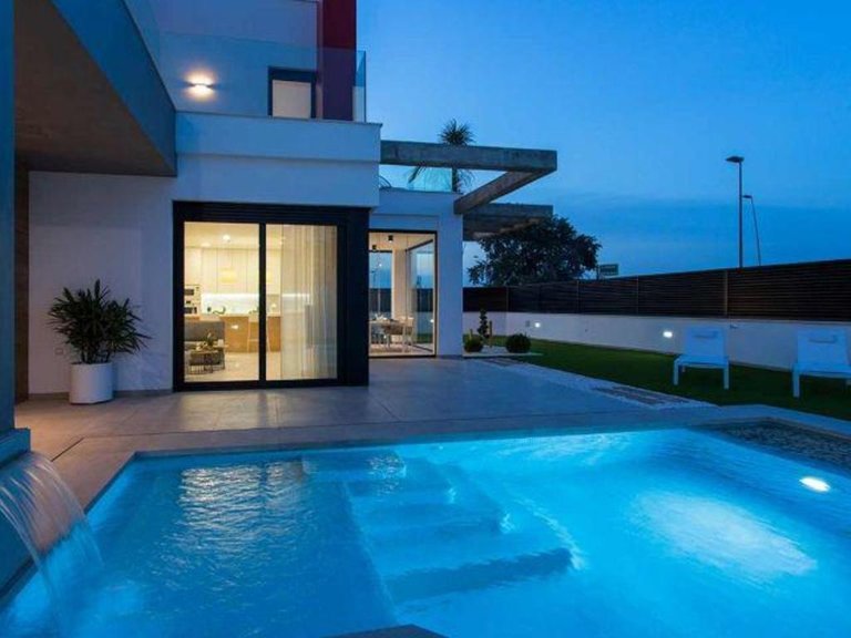 Villa for Sale in Los Alcazares, Murcia 29