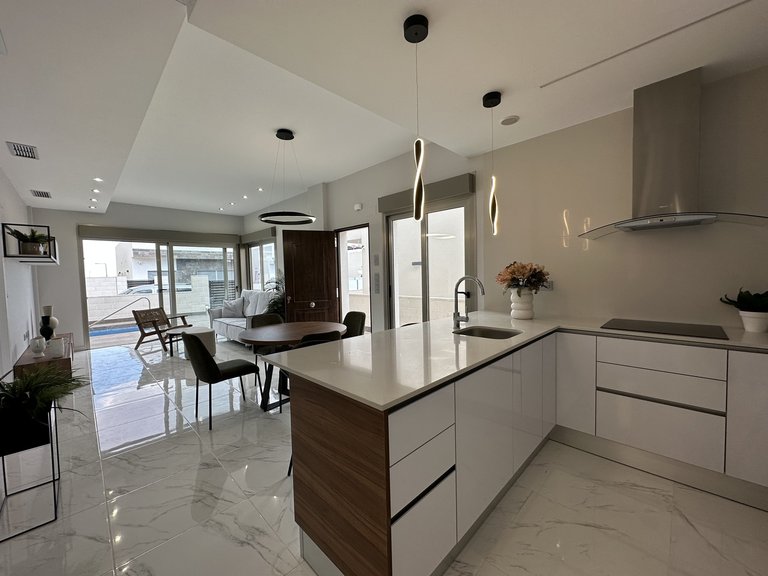 Villa for Sale in Villamartin, Alicante 9
