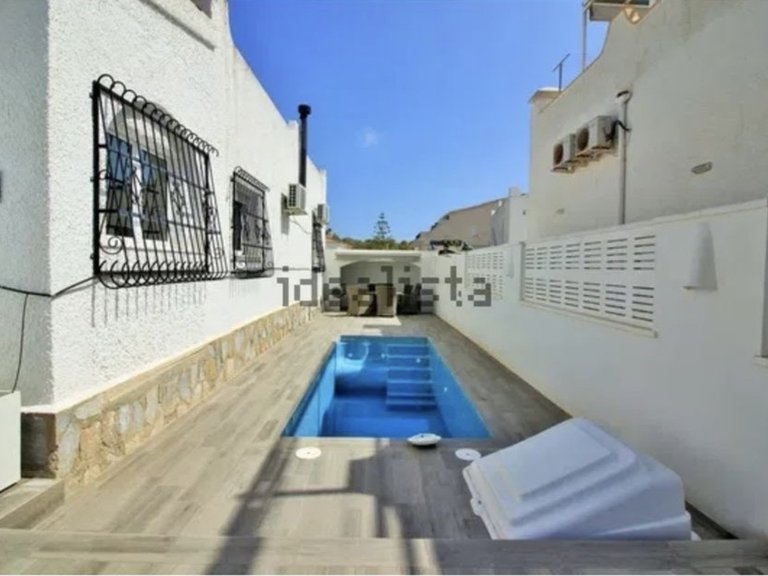 Villa for Sale in Villamartin, Alicante 3