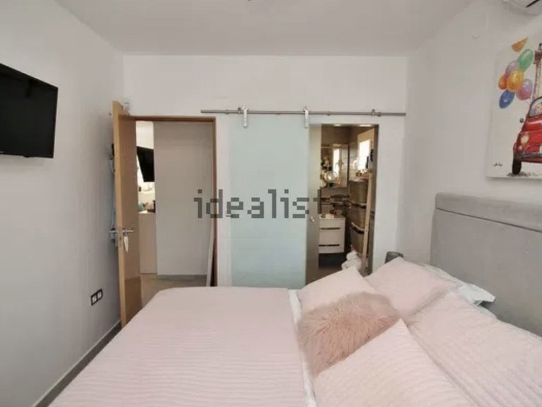 Villa for Sale in Villamartin, Alicante 18