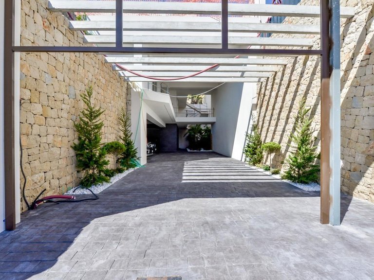 Villa for Sale in Finestrat, Alicante 28