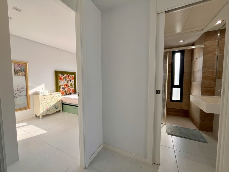 Villa for Sale in Villamartin, Alicante 18