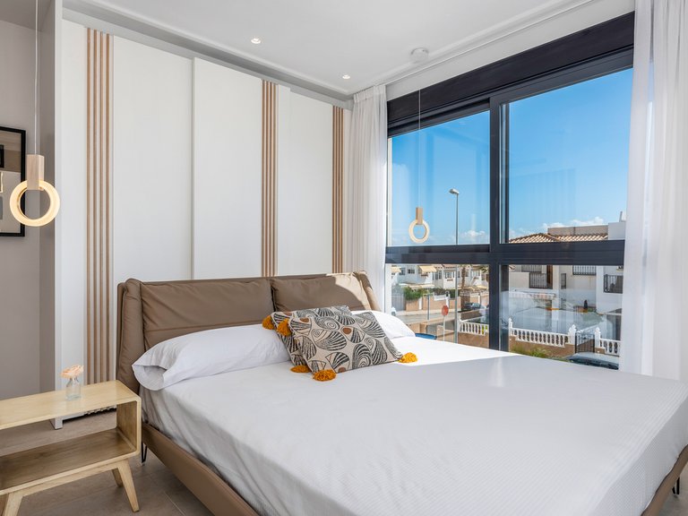 Villa for Sale in Cabo Roig, Alicante 19
