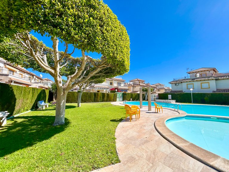 Apartment for Sale in Punta Prima, Alicante 3
