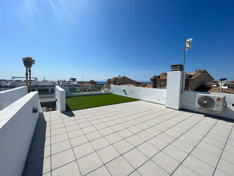 Penthouse for Sale in Punta Prima, Alicante 19