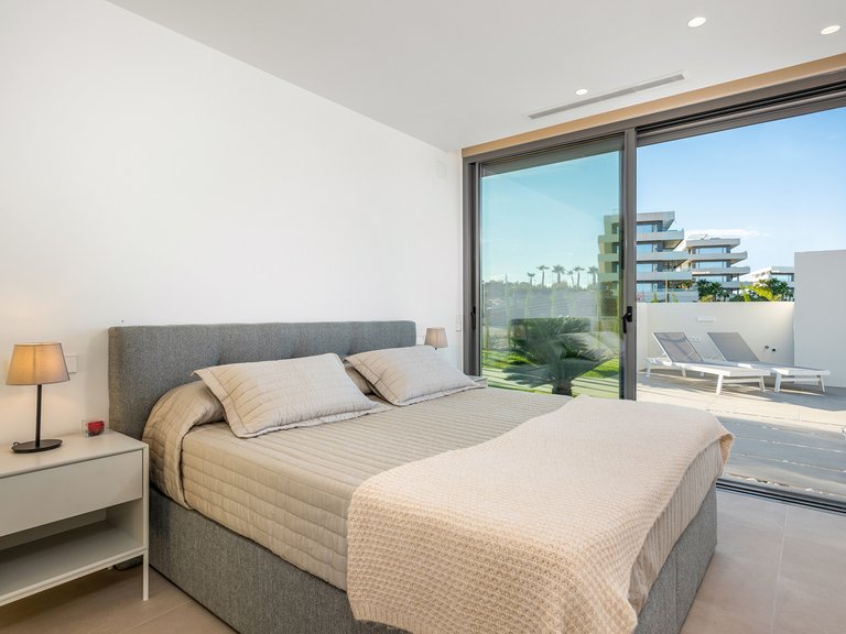 Villa for Sale in Las Colinas Golf Resort, Alicante 18