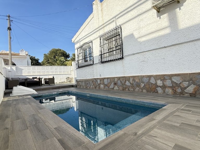 Villa for Sale in San Miguel, Alicante 7