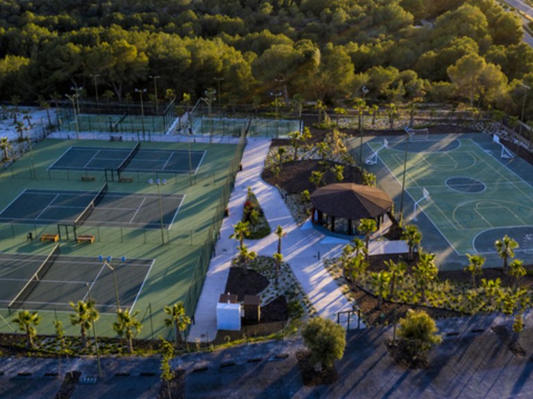 Villa for Sale in Las Colinas Golf Resort, Alicante 15
