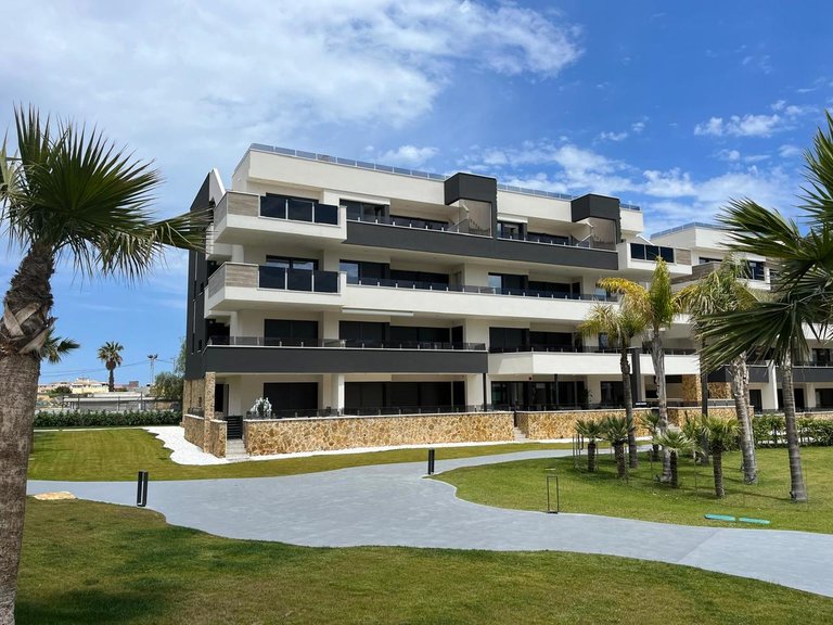 Apartment for Sale in Torrevieja, Alicante 18