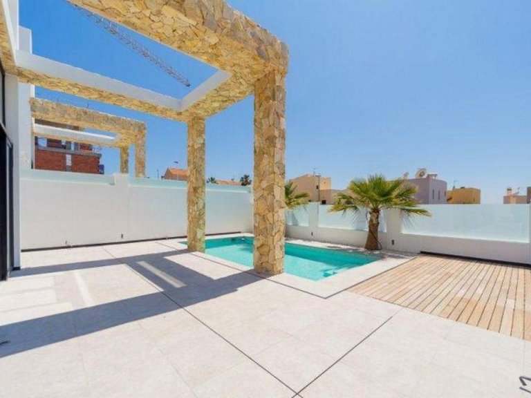 Villa for Sale in Torrevieja, Alicante 23