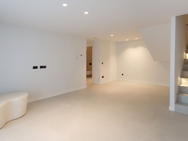 Villa for Sale in Dona Pepa, Alicante 28