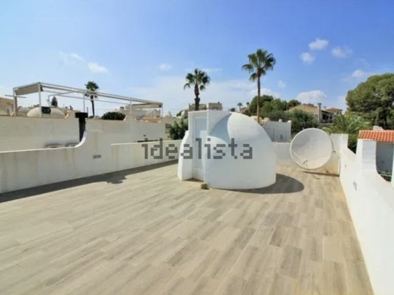 Villa for Sale in Villamartin, Alicante 17