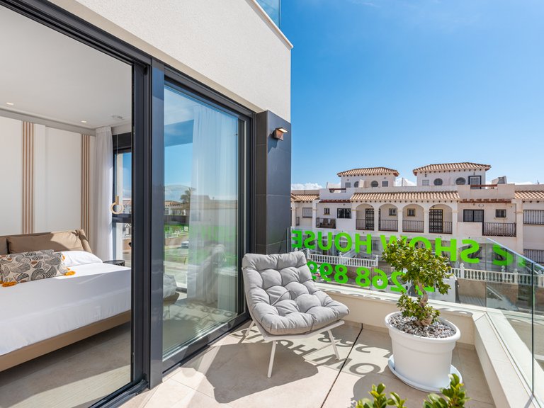 Villa for Sale in Cabo Roig, Alicante 29