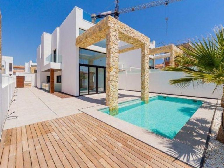 Villa for Sale in Torrevieja, Alicante 37