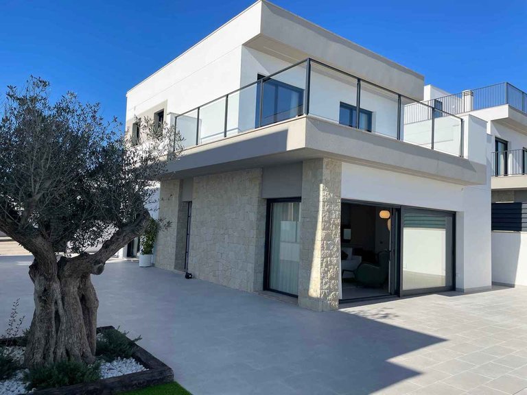 Villa for Sale in San Miguel, Alicante 40