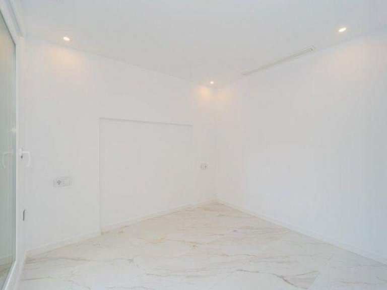 Villa for Sale in Torrevieja, Alicante 28