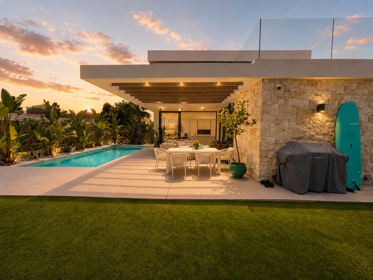 Villa for Sale in Cabo Roig, Alicante 3