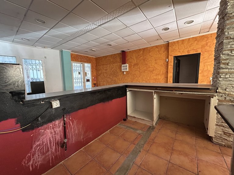 Commercial for Sale in Villamartin, Alicante 13