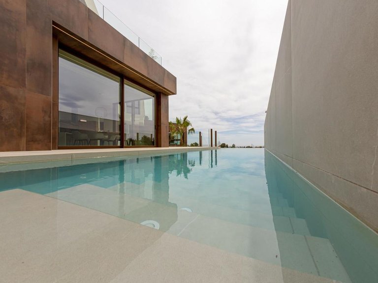 Villa for Sale in Benidorm, Alicante 39