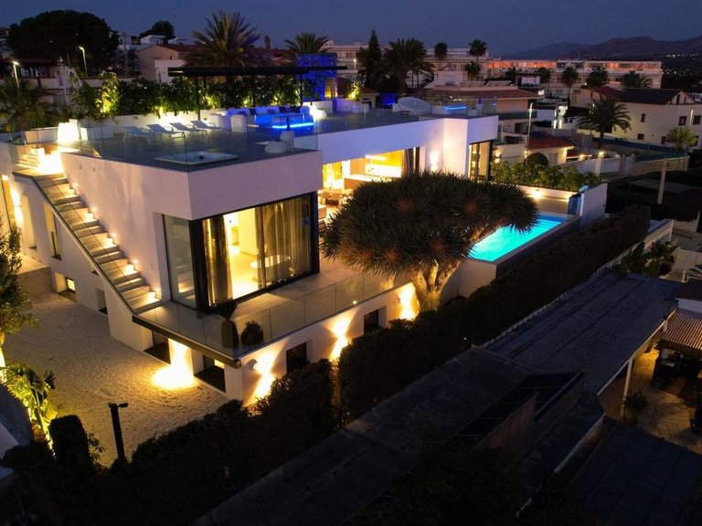 Villa for Sale in Alfaz Del Pi, Alicante 43